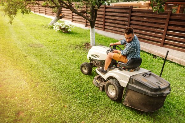 Cost of Industrial Lawn Mowing in Kirkland
